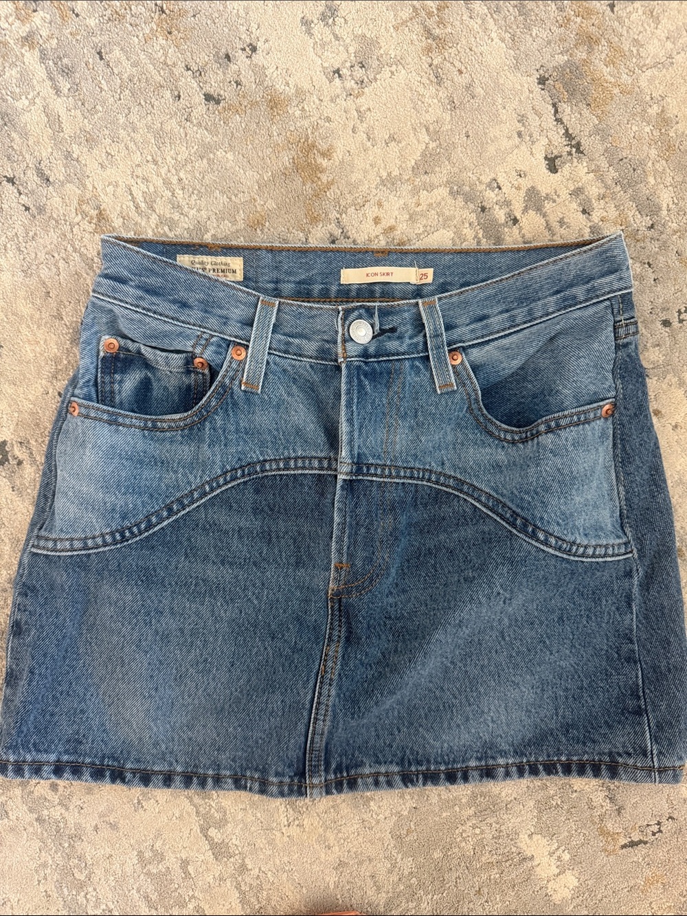 Levi’s icon Denim Mini Skirt in Blue -